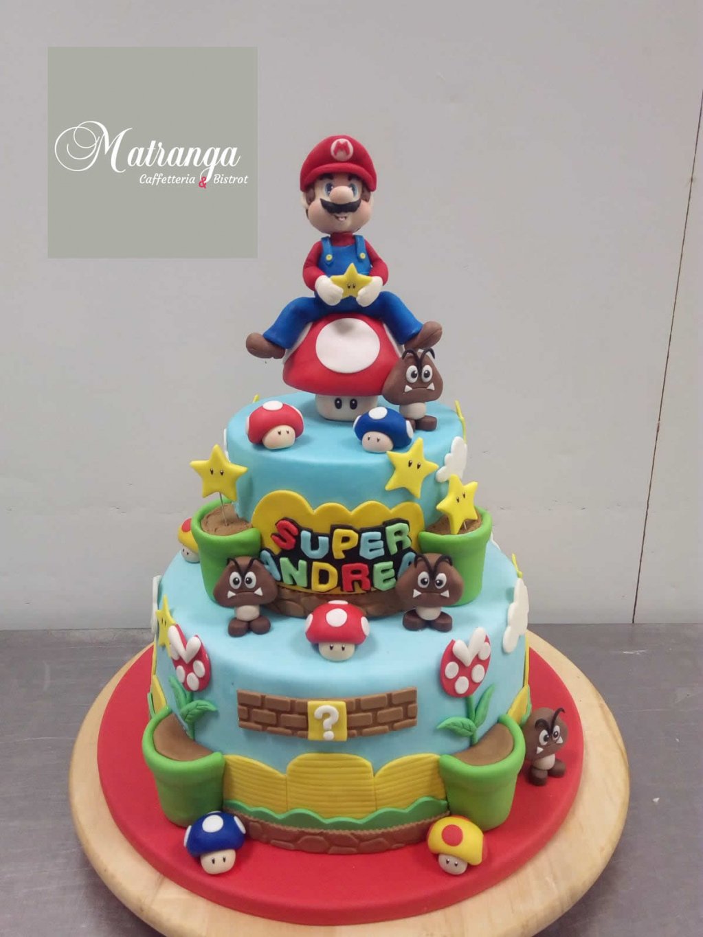 Torta Super Mario Bros in pasta di zucchero con monsieur cuisine