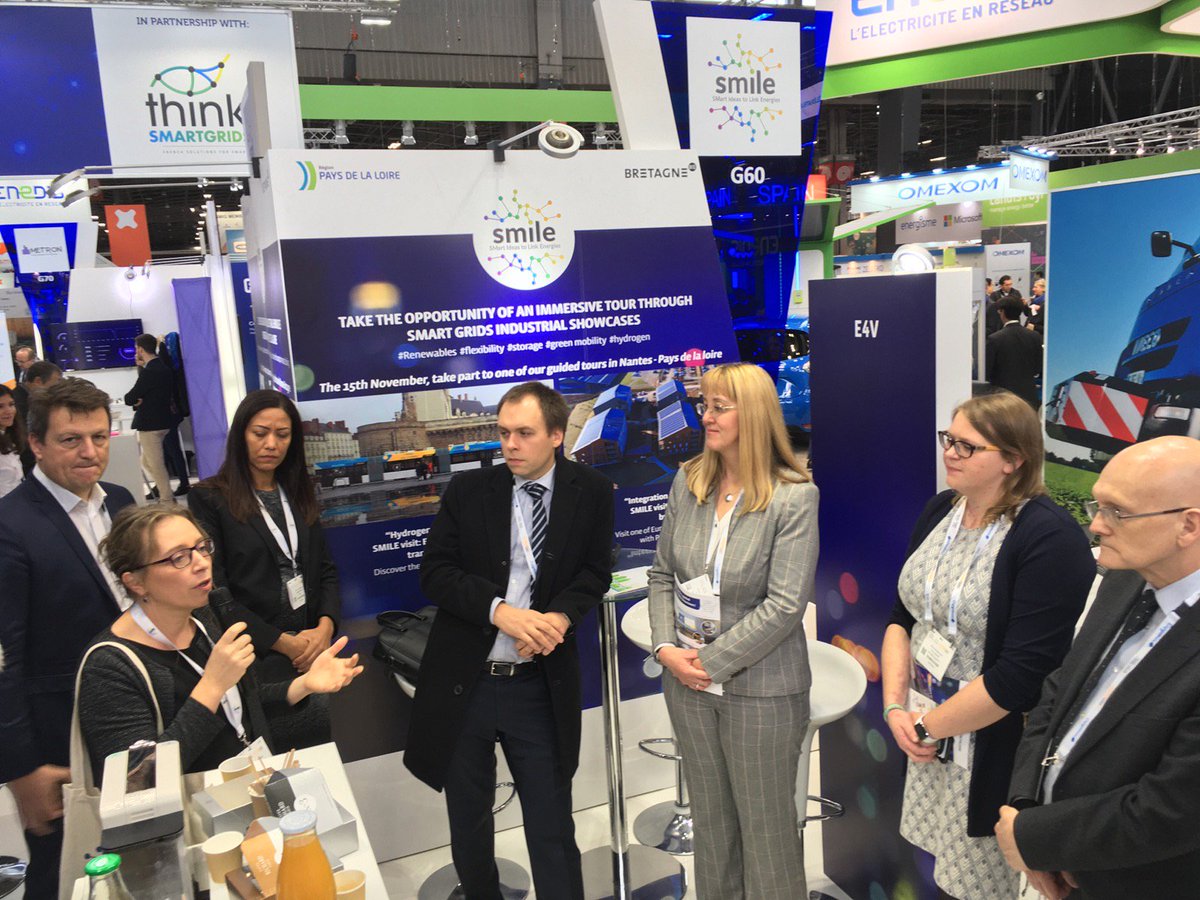 La délégation britannique de passage sur le pavillon #SmileSmartGrids <a href="/EUW_live/">LiveSupport24hEUW</a>
👉Promotion des exposants, des projets Smile et des compétences #SmartGrids des entreprises du territoire <a href="/regionbretagne/">Région Bretagne</a> <a href="/paysdelaloire/">Pays de la Loire</a>
#EnergyTransition #SmartMobility #SmartBuilding #Enr