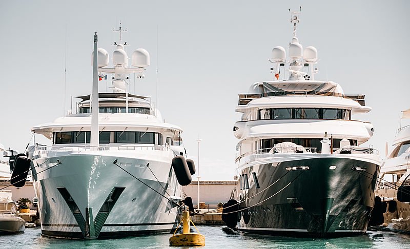 #POTD
The 67m Aurora Borealis and 62.5m Baton Rouge designed by Tim Heywood side-by-side.
Photo: SuperYacht Times
https://bit.ly/2CDC27k