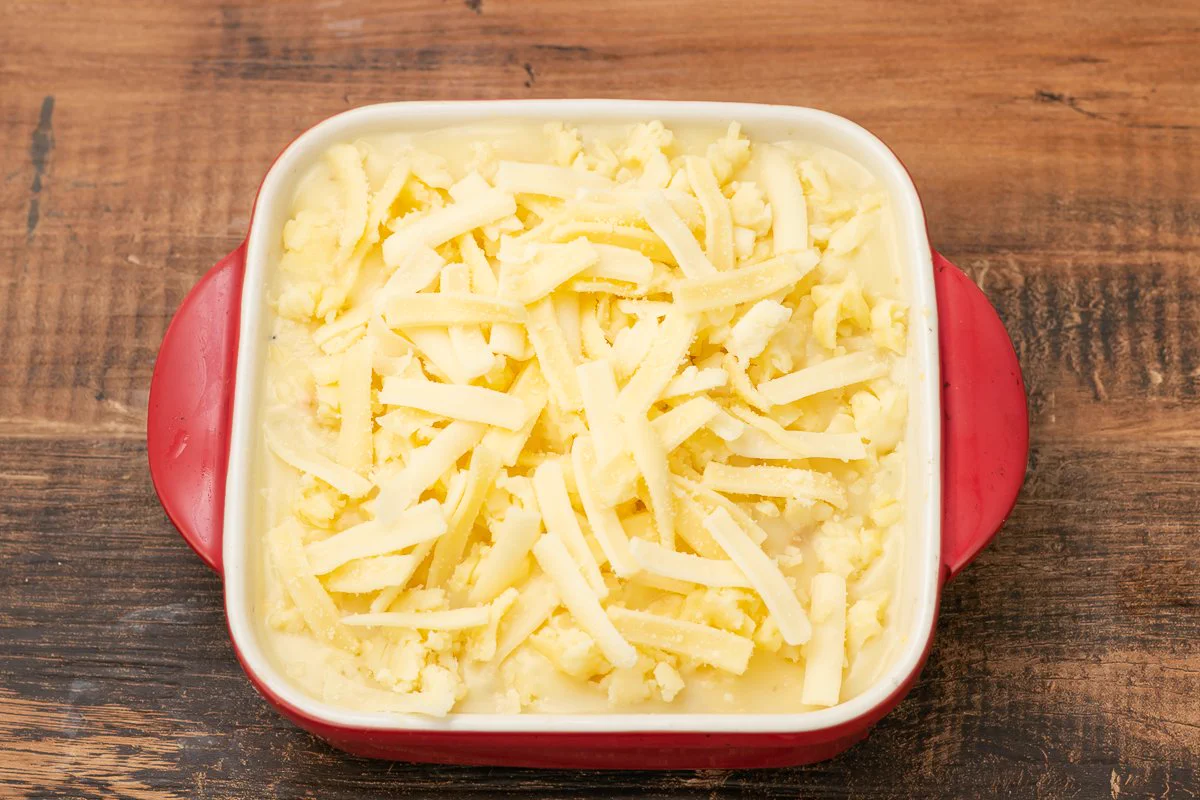 ちょっとした余り食材で作れるカルボグラタン！簡単に作れるから疲れている時にもおすすめ！