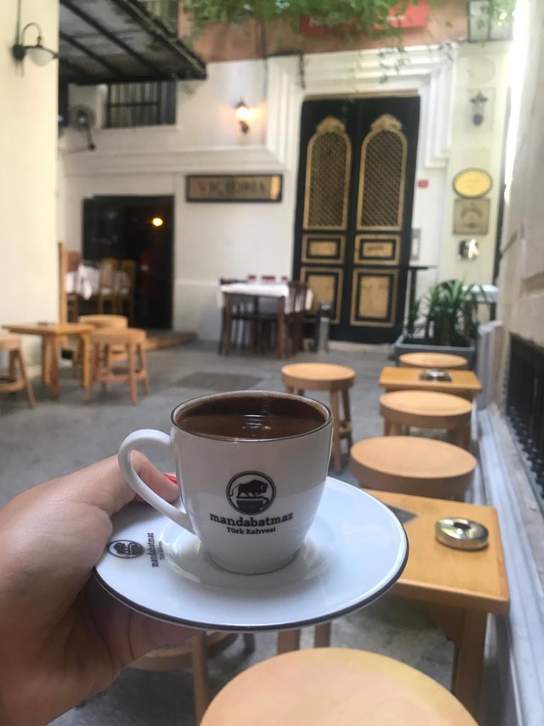 kirmizisus's tweet photo. To the world from BüsrAlara: Hello!🤩
Welcome to our blog: Cafés You Just Should't Miss in Ankara! 🍵☕

If you cannot decide where to go, first come to us💃🏻

https://t.co/HMkfOFY8jf

@Comdjournal https://t.co/uM0VzLOD9R