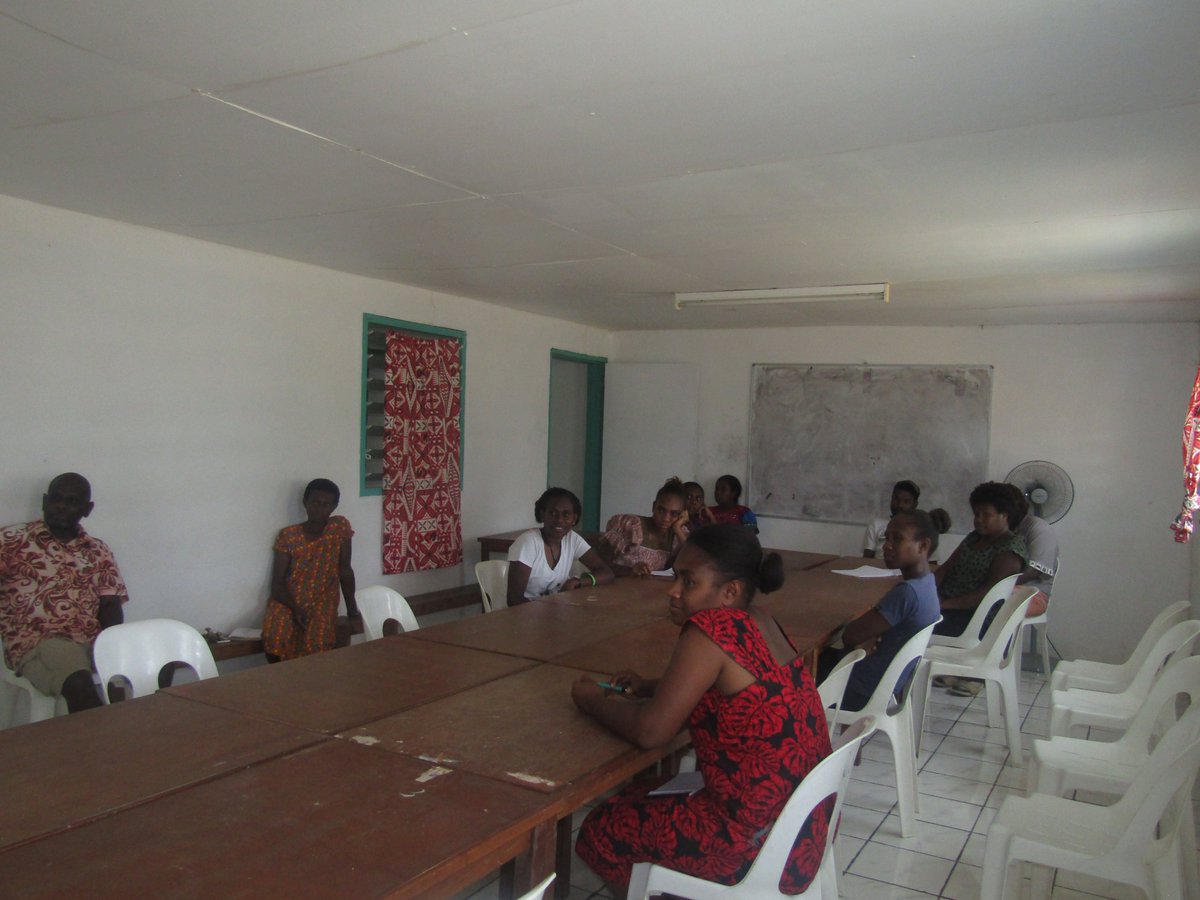 VanuatuIGF's tweet photo. The 3rd day of #TingtingBifoYuPost Campaign at Malekula! We visited the USP branch (Norsup) in the morning, before preparing to leave for Port Vila. #DigitalFootPrint #OnlinePrivacy #VanIGF
23 / 10/ 19 https://t.co/aUhnVUt81e