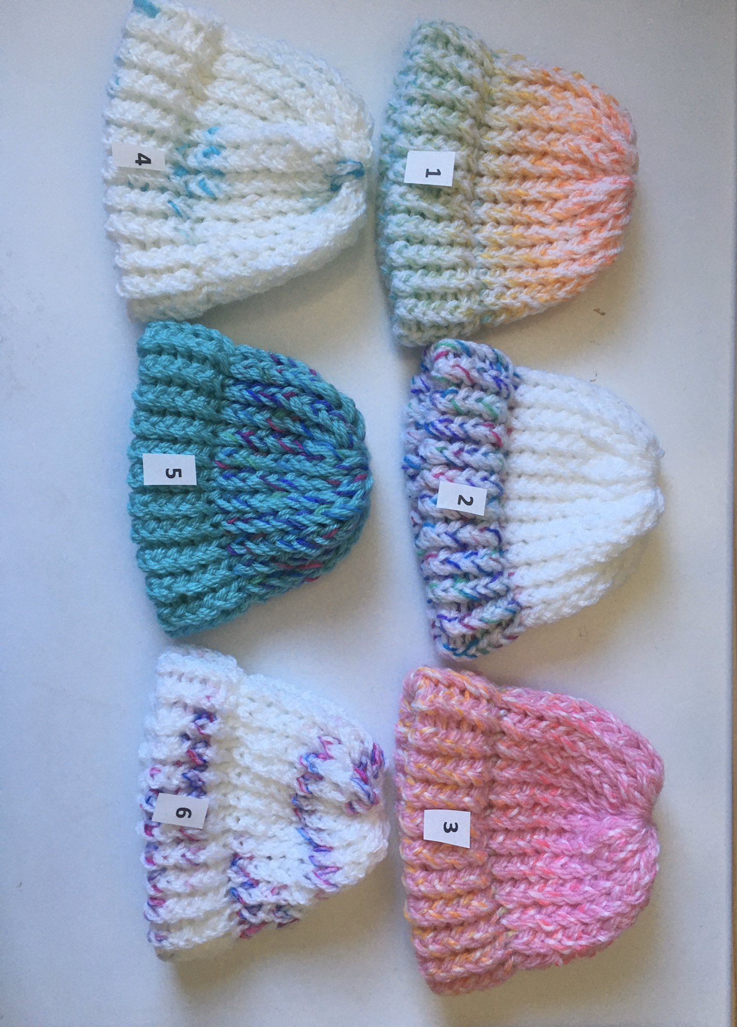 PREMATURE Baby mittens 0-3 months various colours £2.99 inc p&p 
