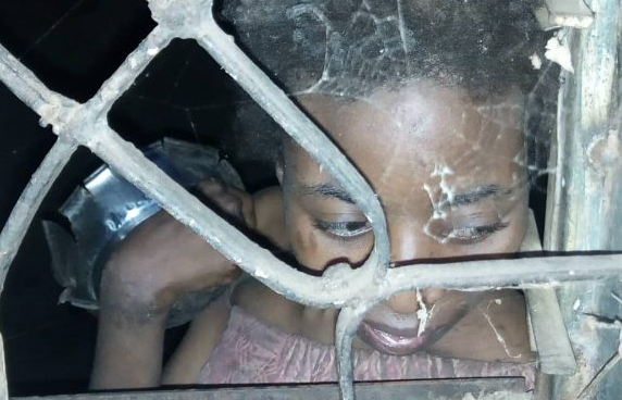 queendlina's tweet photo. Evil Brother Locks Up Sister For Two Years In Kaduna https://t.co/9giL5hzbHn https://t.co/Zc0VFubeJy