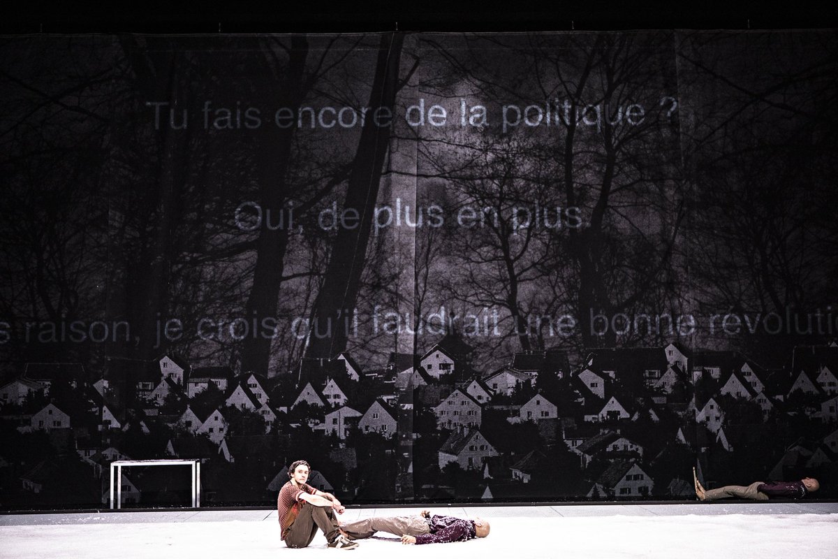 Dernière chance de voir #QuiATuéMonPère d'<a href="/edouard_louis/">Edouard Louis</a> mis en scène et interprété par #StanislasNordey, ici au Luxembourg ce soir à 20h00 au <a href="/tnl_luxembourg/">Théâtre National du Luxembourg</a>!