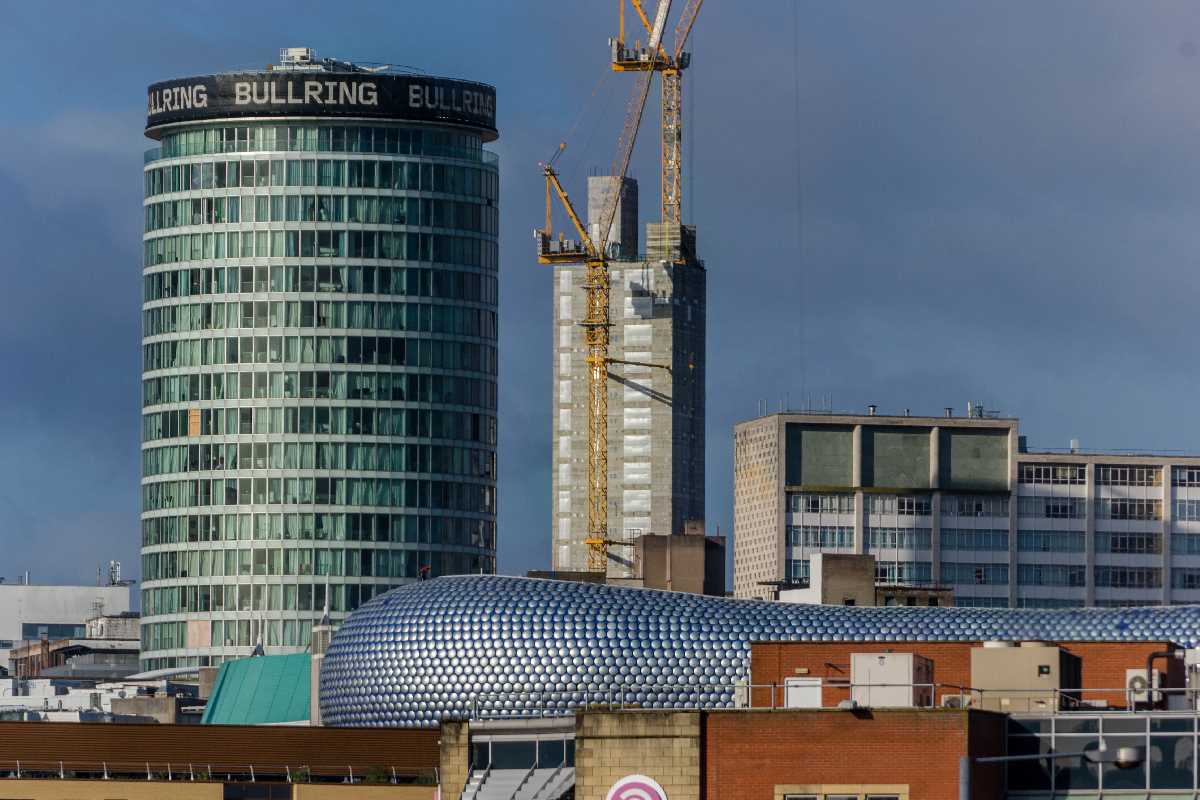 BuildsWeAre's tweet image. Go to ItsYourBuild.com/post/1992 for the #ItsYourBuild weekly photo catch up on work at @103ColmoreRow in Birmingham - steel now at 4th fl &amp;amp; rising! #ConstructionwithCommunity - making sure we showcase all of the City&apos;s major builds for you! @BAMConstructUK @spvltdteam @doonesilver