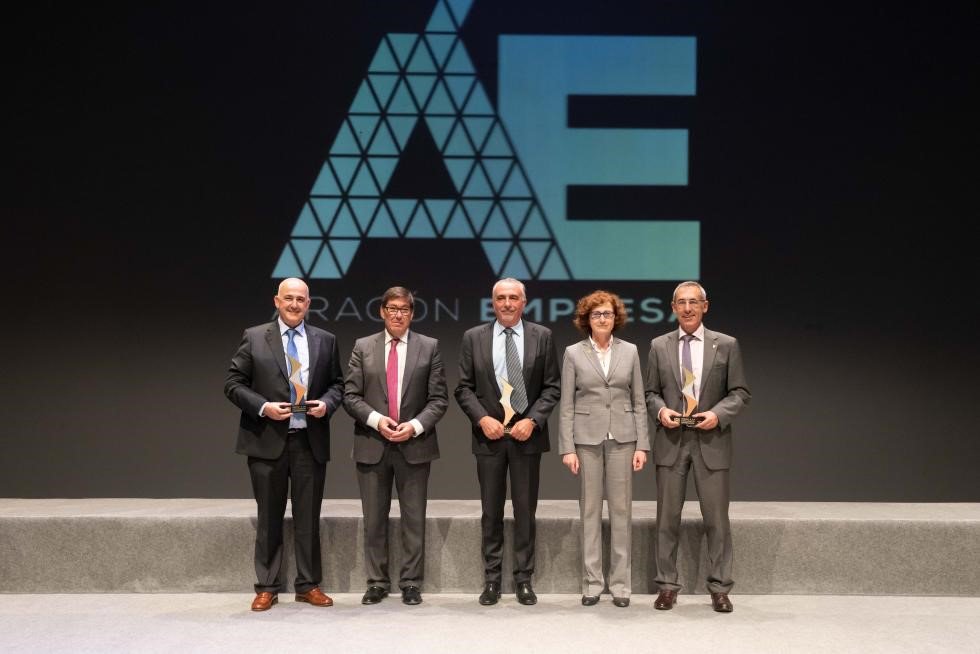 tcdeployment's tweet image. Enhorabuena a nuestros amigos de @MasterDGrupo y @tsb_trans Zaragoza por haber sido reconocidos con el Premio Aragonés a la Excelencia Empresarial 2019 en las categorías de Pymes y Grandes Empresas respectivamente.