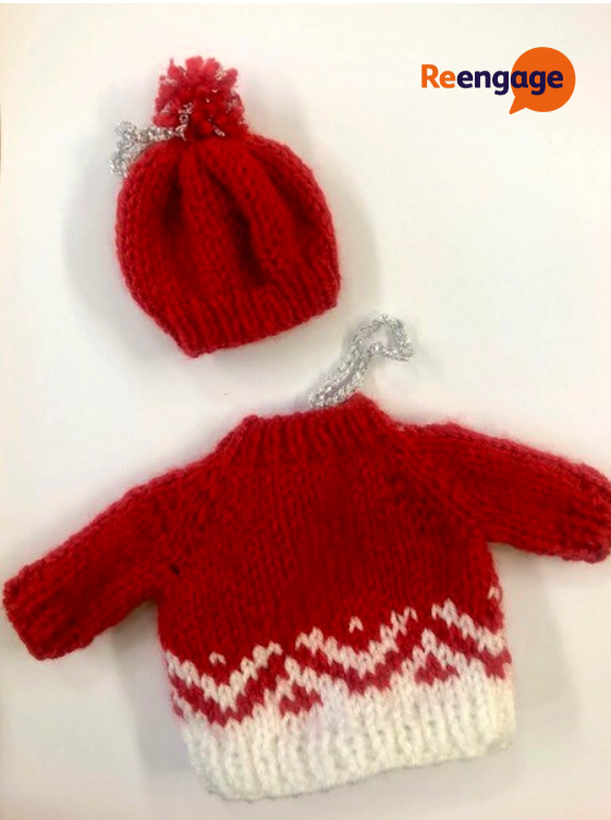 reengageuk's tweet photo. 😍Knitted by one of our lovely supporters! 

For just £5, you can get your hands on a bespoke knitting pattern created by @ElectricEmma and give your Christmas tree a unique twist. 

+ Eco-friendly and charitable? What's not to love! https://t.co/jVtHHNJUx4 #WednesdayMotivation https://t.co/ebY5gW77Ly