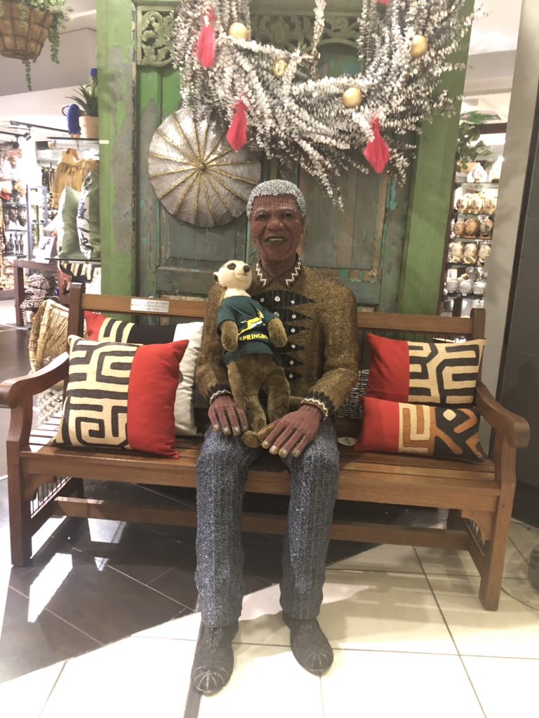 SeymoreMax's tweet image. If we were to take a look at the root causes of social ills we will see that one of it is illiteracy... Africa you are a wealth of potential...To remove the obsticle,we must focus on the important elements.#webelieveinyou #yesyoucan #lectorsa #meerkatonthemove #education #madiba