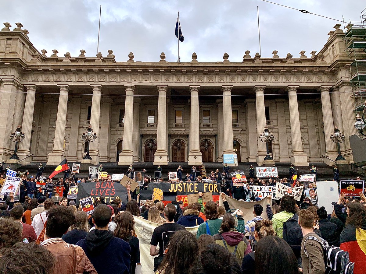 The march in Naarm has reached the steps of Parliament and April Day, Tanya Day’s daughter, is speaking: “I’ve lost count how many times I’ve been up here talking about straight up murder” #JusticeForWalker  #IstandwithYuendumu  #BlackLivesMatter  