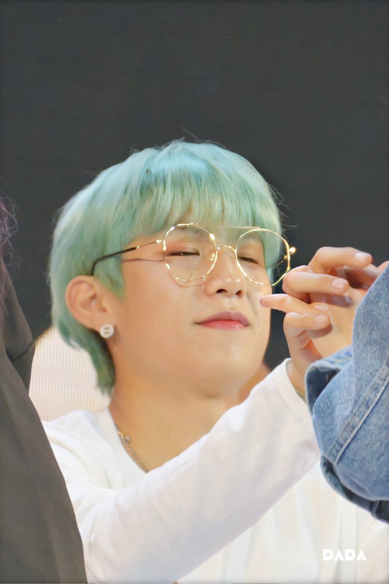 jackba_1102's tweet photo. 말랑콩떡 쪼물쪼물 와랄ㄹ랄ㄹ라해야대
#박우진_소중해 
#parkwoojinweloveyou https://t.co/kMflFQotzg