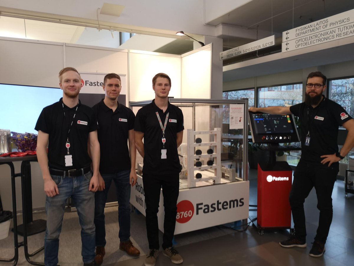 fastems's tweet image. Meet us today at recruitment fair #IThekuma, at Tampere University's Hervanta Campus 👋🏻 Come to chat with #fastemsians and see what our Robotics Bootcamp trainees have been working on during the summer! You’ll find us at booth SC20 📍