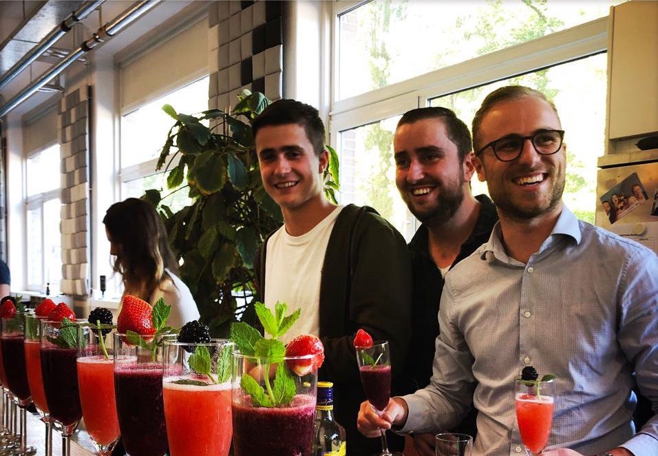 Ze zijn er weer: de 2Basics stage vacatures! 

Vanaf februari zijn we weer op zoek naar twee topstudenten die ons team komen versterken. 

Vacatures:
> marketeer (allround)
> marketeer (gaming- en esports)

Ben jij het marketingtalent dat we zoeken?👇
2basics.nl/vacatures/