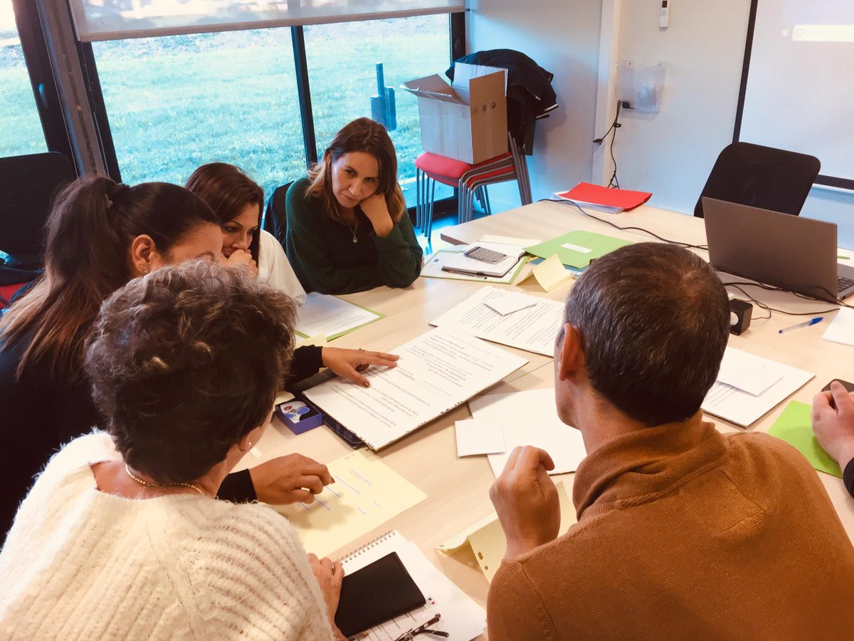 Cite_Ressources's tweet photo. Les nouveaux #conseils_citoyens #Grand_Avignon en formation vers leur nouvelle mission citoyenne, avec l'appui de @Cite_Ressources et @Avenir_84 https://t.co/ItuT2qq1SD