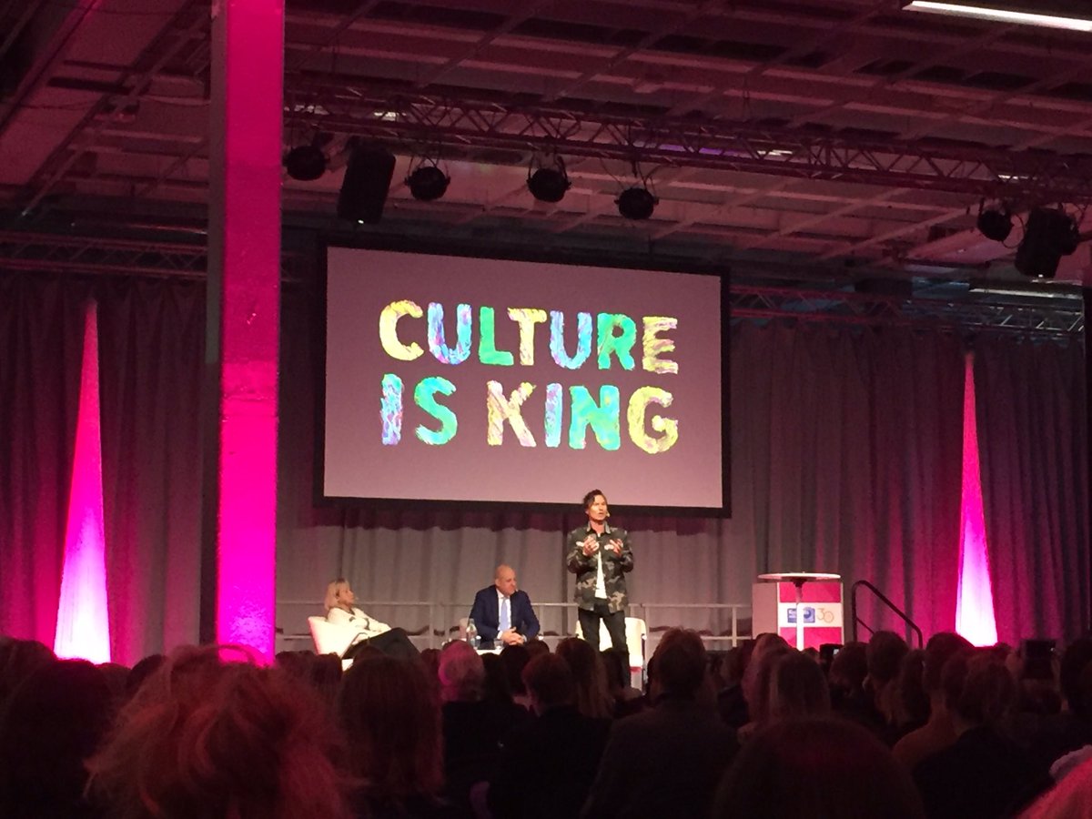 Bästa inspirationen hittills på #kvalitetsmässan - Fredrik Reinfeldt och Petter Stordalen om vision, storytelling och kultur.