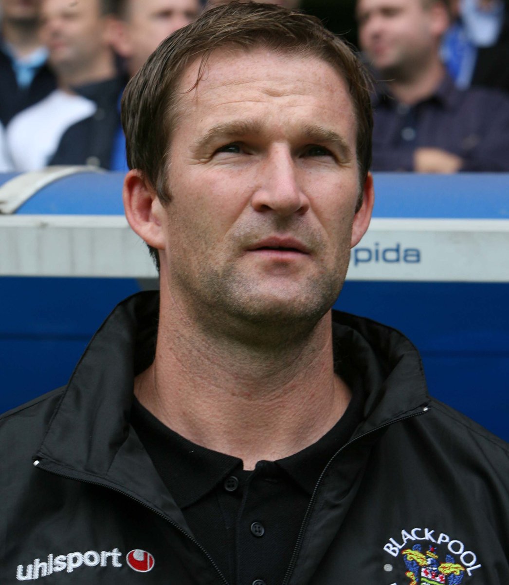 14 years ago today...

Simon Grayson made his managerial debut in the dugout, guiding the Seasiders to a 5-2 victory against <a href="/SUFCOfficial/">Scunthorpe United FC</a> 

🍊 #UTMP