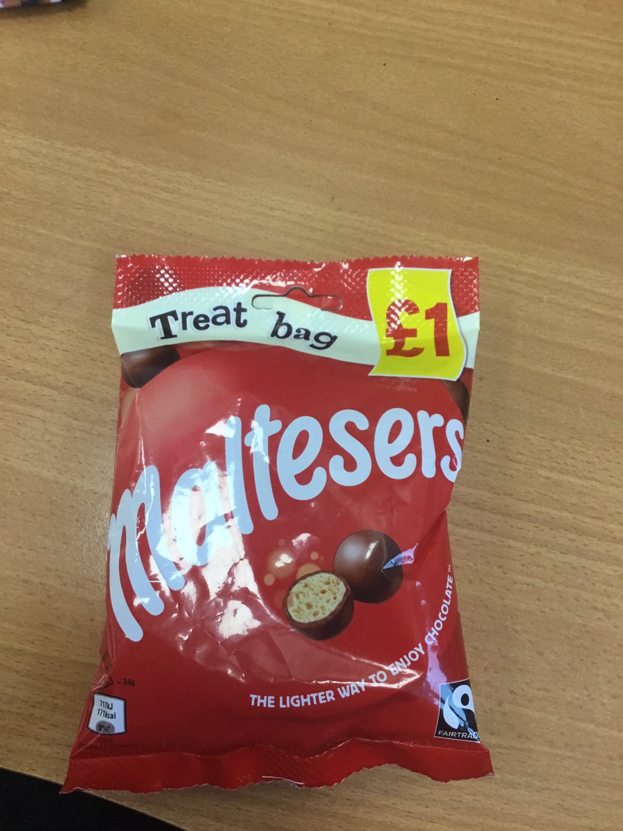 5Cvps's tweet photo. Thank you CL for my lovely present to say thank you for sharing my chocolate with you yesterday #abw19 #itsnicetobenice #KindnessMatters 😊 @cvprimary1 @_rwalker https://t.co/vrIUwdjyWq