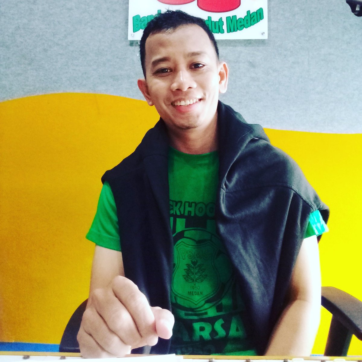 Masih di Dangdut Rehat kita berjumpa
Kalau sudah mandi pasti sueger...
Mari kita lanjut acaranya jaka dara

Iyan Walet akan menemani jaka dara dalam memberikan infoterbaik hari ini

Sapi apa yang paling romantis?

(<a href="/Iyan_Hero/">Iyan Hero</a> )
#RadioSuaraMedan 
#SuaraMedan 
#Medan
#DangdutRehat