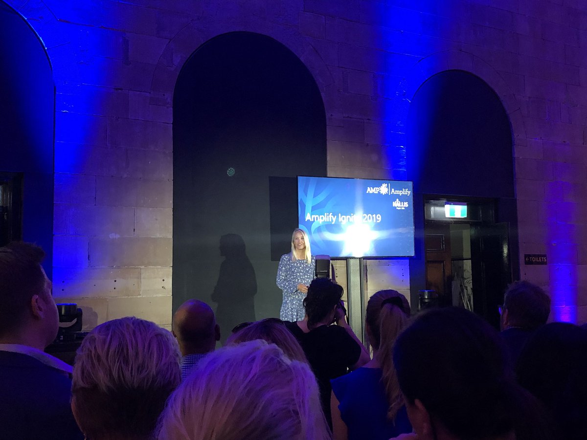 emmafcamp's tweet photo. Couldnโt be prouder of our PhD student @HowlettLorna presenting at the final of the @AMP_AU #ampignite2019 here in #Sydney @reefsnorkel @DavidJSuggett @uts_c3 @uts_c3 @UTS_Science @UTSEngage #scicomm #coralreefs #WomenInSTEM https://t.co/BA6fjUfgm9