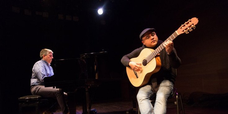 Un #capdesetmana dedicat a la #guitarra 🎸, amb classes magistrals, concerts, exposicions, tallers familiars..., #Festivalinternacionaldeguitarra d'#AndorralaVella. ➕ info:  ves.cat/eqTX Foto: Maricel Blanch #clàssica #flamenc #rock <a href="/EMusicaModerna/">EspaiMusicaModerna</a> #músicafusió