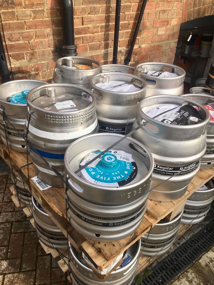 GNPUB's tweet photo. We’re ready for @FivePointsBrew takeover, are you? This Friday until we run dry!
Cask:
Citrus Pale
Best
Pale
Railway Porter

Keg:
Cherry Sour
XPA
JUPA
Double Dry Hopped IPA
#stalbanspubs #fivepointsbrewingco  #taptakeover #fridaynight #craftbeer #realale #camra https://t.co/Ea801xqRGV