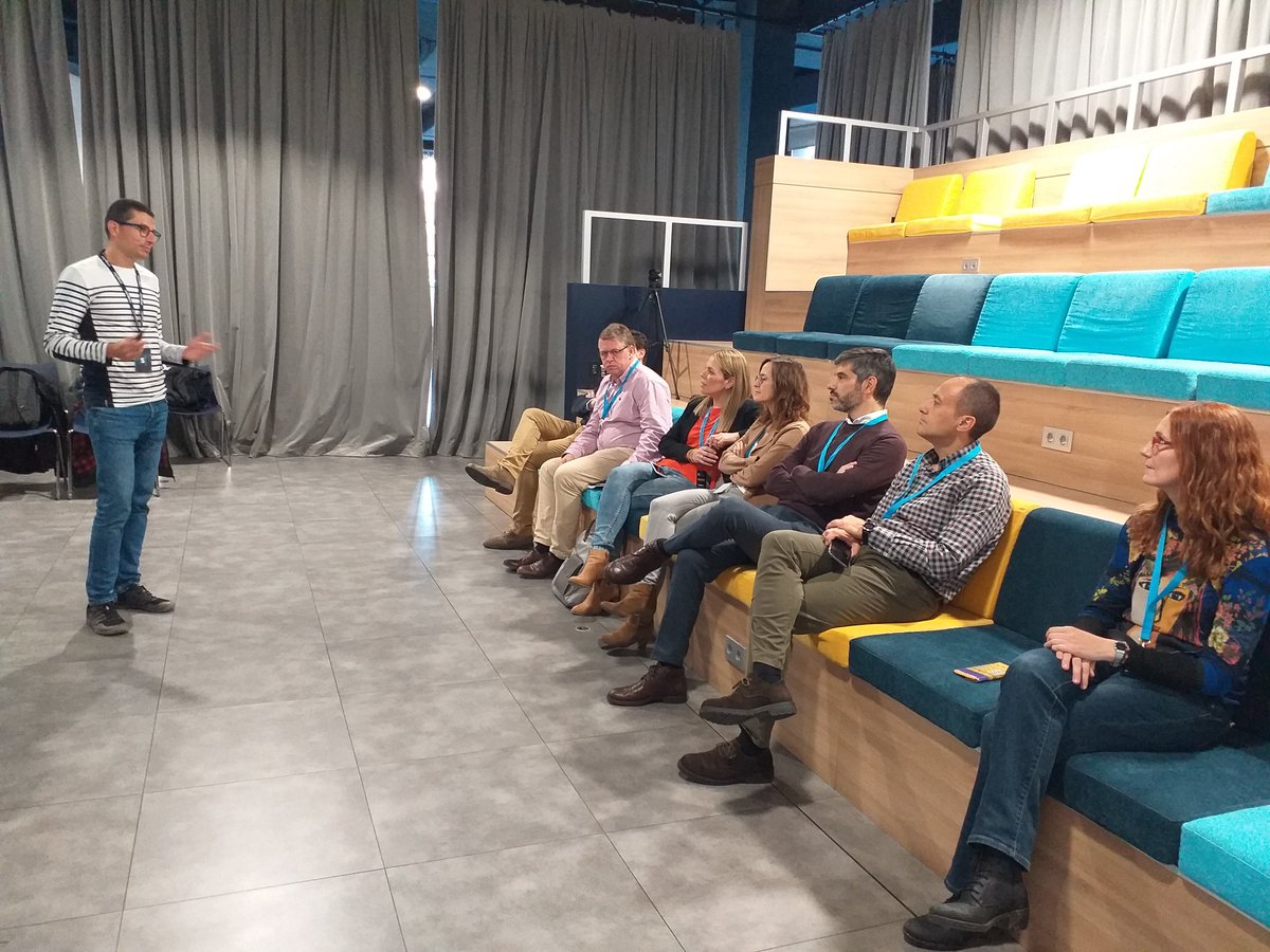 marisolalcala's tweet image. Javier Martín Robles, Director de Innovación Abierta, recibe a nuestros alumnos del Master de Big Data en Sngular @eoi @sngular #mbigdata