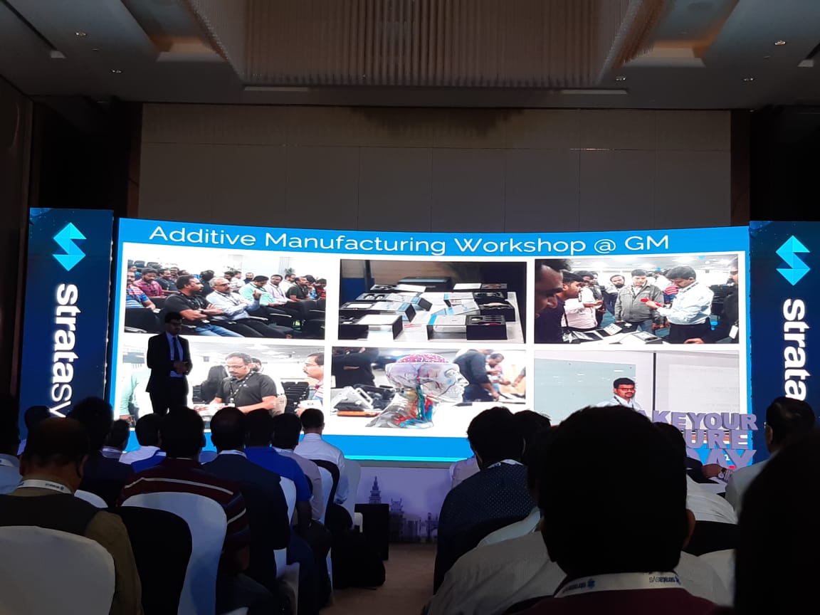 iALTEM's tweet photo. Mr. Sarvanakumar Engineering Manager - Robotic Simulation from General Motors is talking about Additive Manufacturing at #3DPF
#3DPF19 

@iALTEM https://t.co/RgeboKe57P