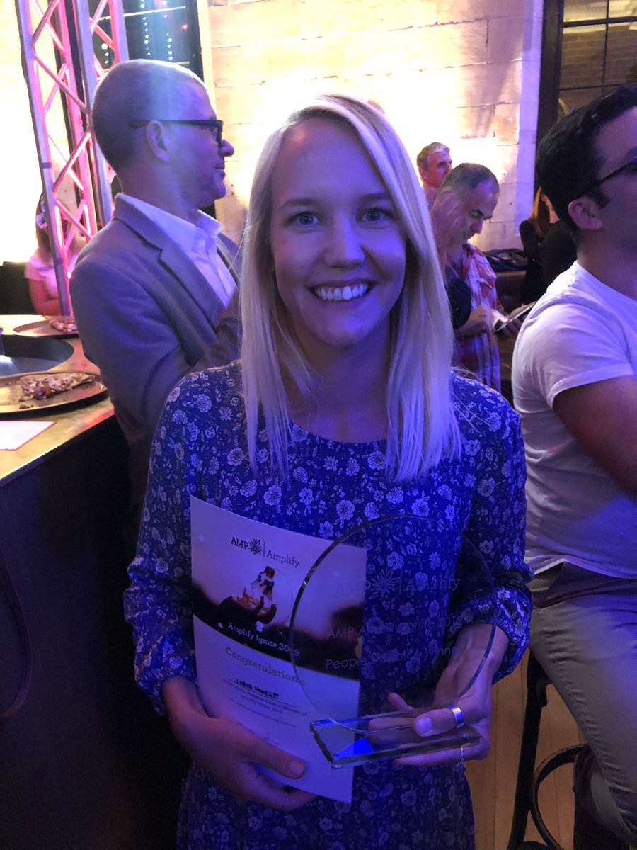 emmafcamp's tweet photo. Huge congratulations @HowlettLorna on winning the Peopleโs Choice Award @AMP_AU #Ampignite2019 @UTS_Science @uts_c3 @UTSEngage #scicomm #coralreefs #WomenInSTEM https://t.co/obTfuXwG3W