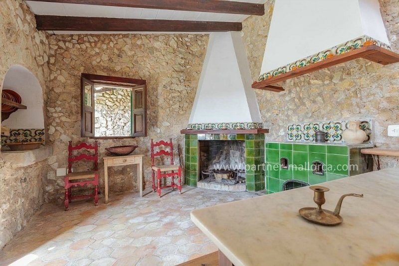 PartnerMallorca's tweet image. 650.000 € #Puigpunyent #Palmademallorca #пальмадемайорка #partnermallorca Дом имеет туристическую лицензию.