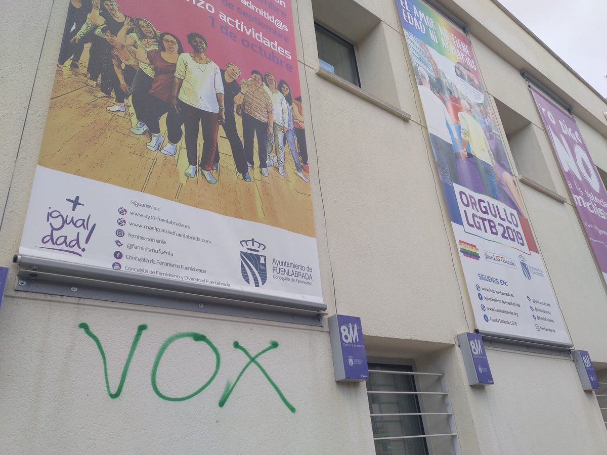 IsaMastro's tweet image. El Centro para la Igualdad @8_de_Marzo y la @Casa_Mujer de #Fuenlabrada han amanecido así...
Espacios referentes en el trabajo por la igualdad.
Se sienten impunes, pero no tenemos miedo.
Queremos una sociedad justa e igualitaria y no vamos a parar!
#APorTodas #FeminismoparaVivir