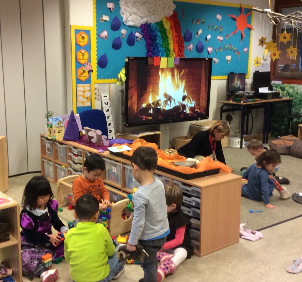 BSNJSL's tweet photo. Team work and collaboration in the Hedgehog class this morning. Building a Lego home for the animals and taking turns to play the shopping list game. #jslf1 https://t.co/6eV3NX5Gti