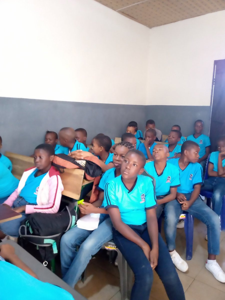 inurseNG's tweet photo. Still  on our #SchoolHealthProject.  We are here at Prime International  School spreading the gospel of First aid and Safety.  
#NotTooYoungToKnow
#NotTooYoungToSave

@KelvinOssai 
@MyMobileDoc 
@Iam_Oluwanonso 
@Olaleyejemimah 
@FellowNurses1 https://t.co/IXxghnXzYi