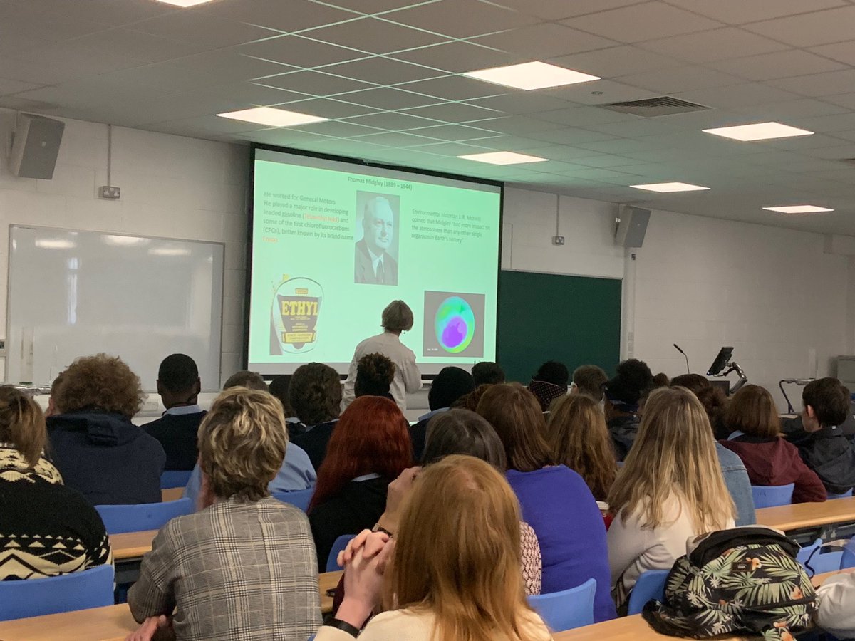 MaryanneCooks's tweet image. Prof Frances Heaney of ⁦@MaynoothChem⁩ talking about the importance of the Periodic Table of Elements and to celebrate its 150th birthday to 200 school visitors to ⁦@MaynoothUni⁩ thanks to ⁦@RoySocChem⁩  #ScienceWeek2019