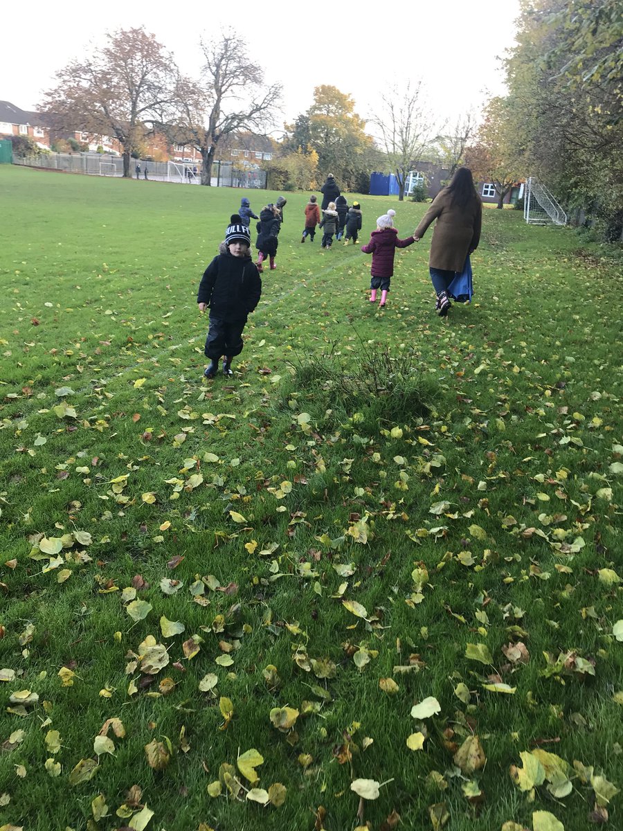scps_foundation's tweet image. FS2H looked for signs of hibernation and discussed the reasons why animals hibernate - we found plenty of reasons to hide from our recent weather! #springcottageeyfs #springcottagescience #springcottageforestschool