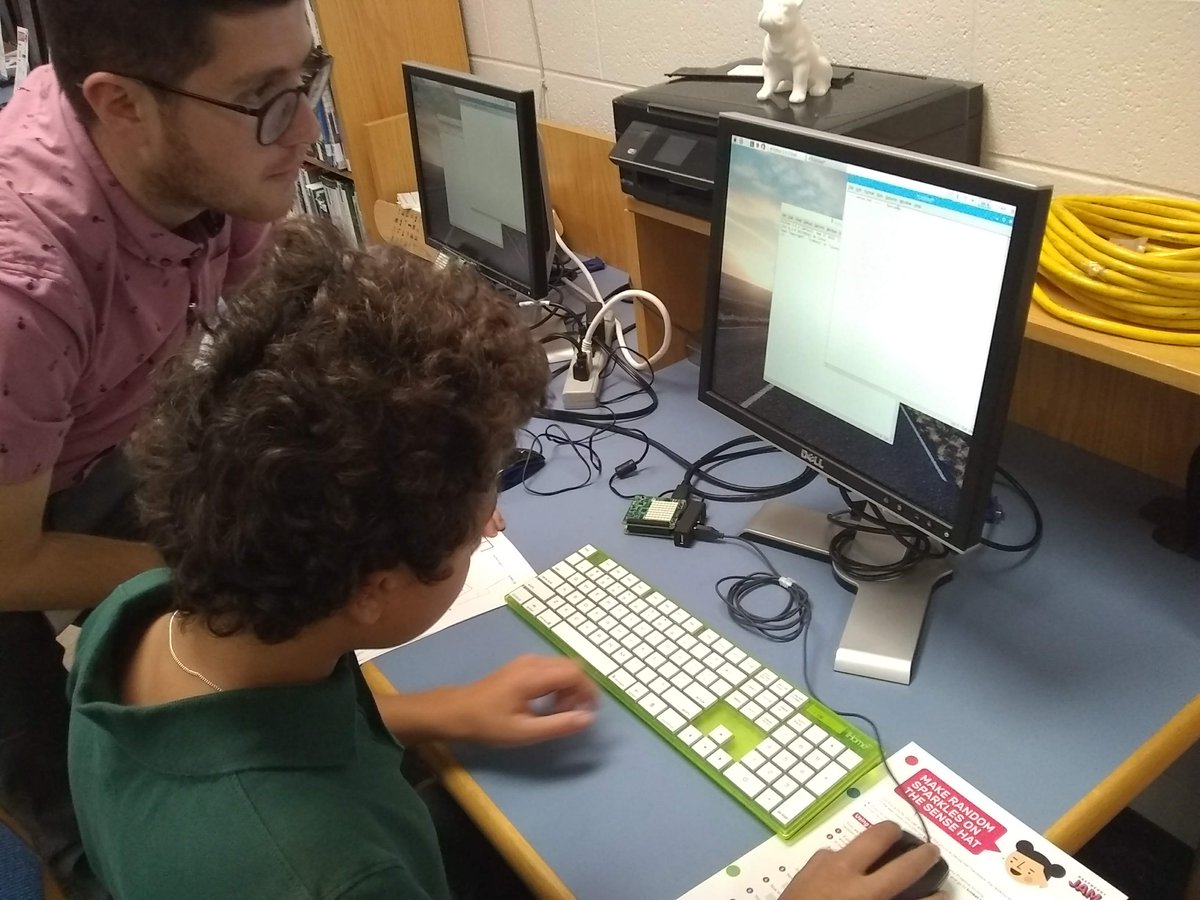 fssdfismedia's tweet photo. @makeymakey, @codeorg, @hourofcode, @PlayOsmo, @SnapCircuits, @microbit_edu, @WonderWorkshop, and @codeorg Unplugged lesson! Thank you for coming out to experience computational thinking with your child! #teachcode #learncode #CS4TN #codeineveryclass https://t.co/xSWzbWvaUe