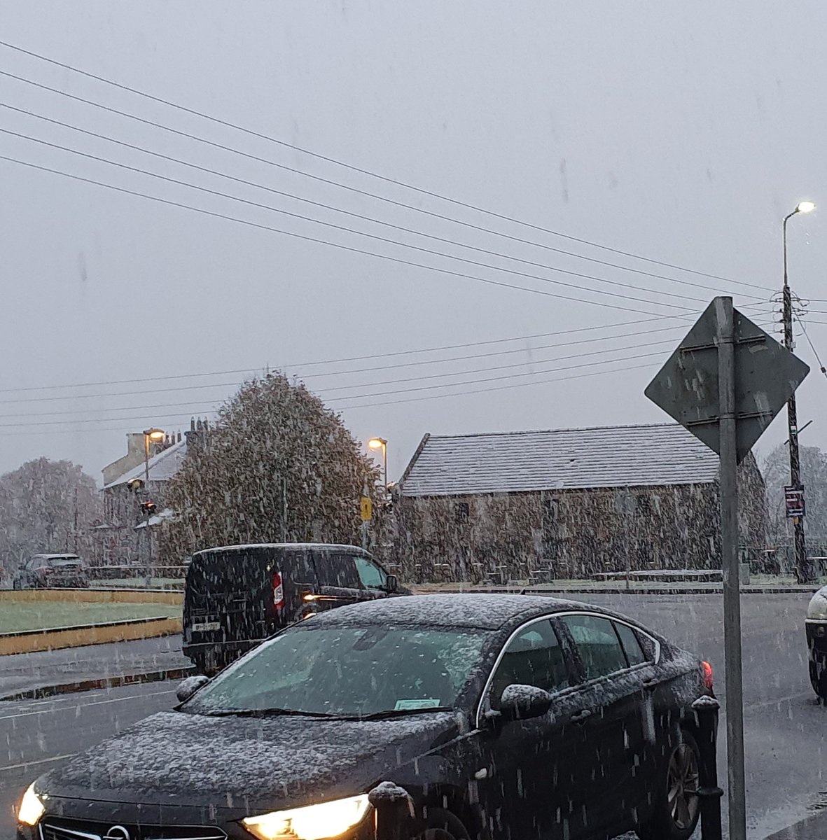 Carolb06's tweet image. Our #MidlandsScience Harry Potter event brought snow! Really it did! #ScienceWeek2019