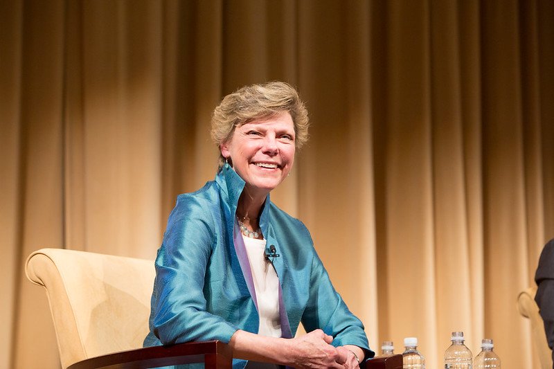 Thank you, Cokie, for all your support through the years.  #RememberingCokieRead more about her work with  @archivesfdn and  @USNatArchives:  https://www.archivesfoundation.org/news/cokie-roberts-to-receive-2019-national-archives-foundation-highest-honor/