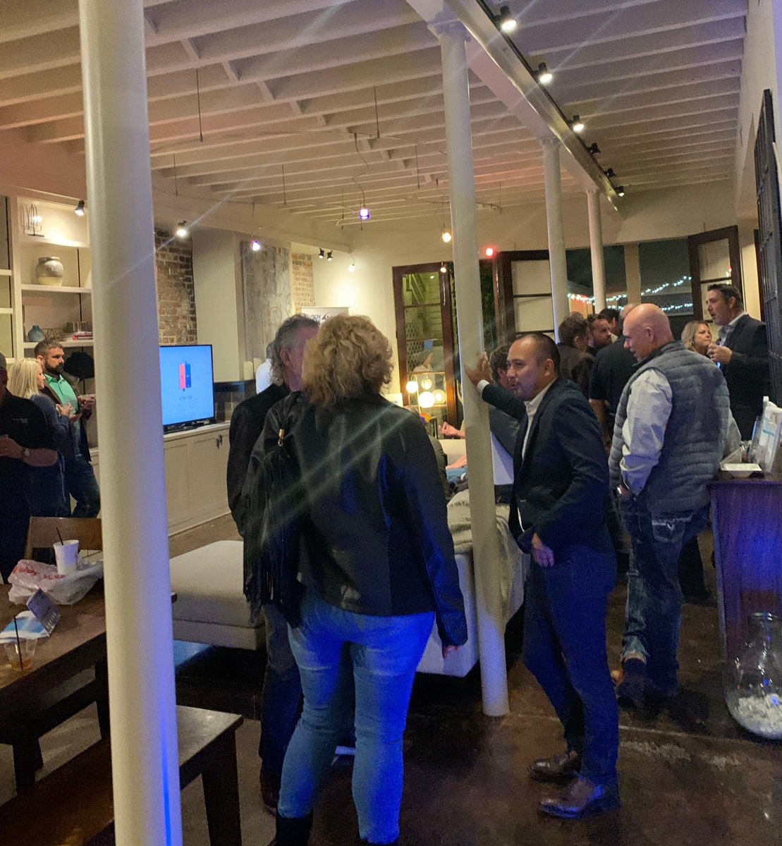 ClearComfortH2O's tweet image. Great times at the Ask The Masters Big Easy Reception last week! Thanks again to everyone who came by at the Clear Comfort Hospitality House! #BestAOP #AskTheMasters #BestAOPParty