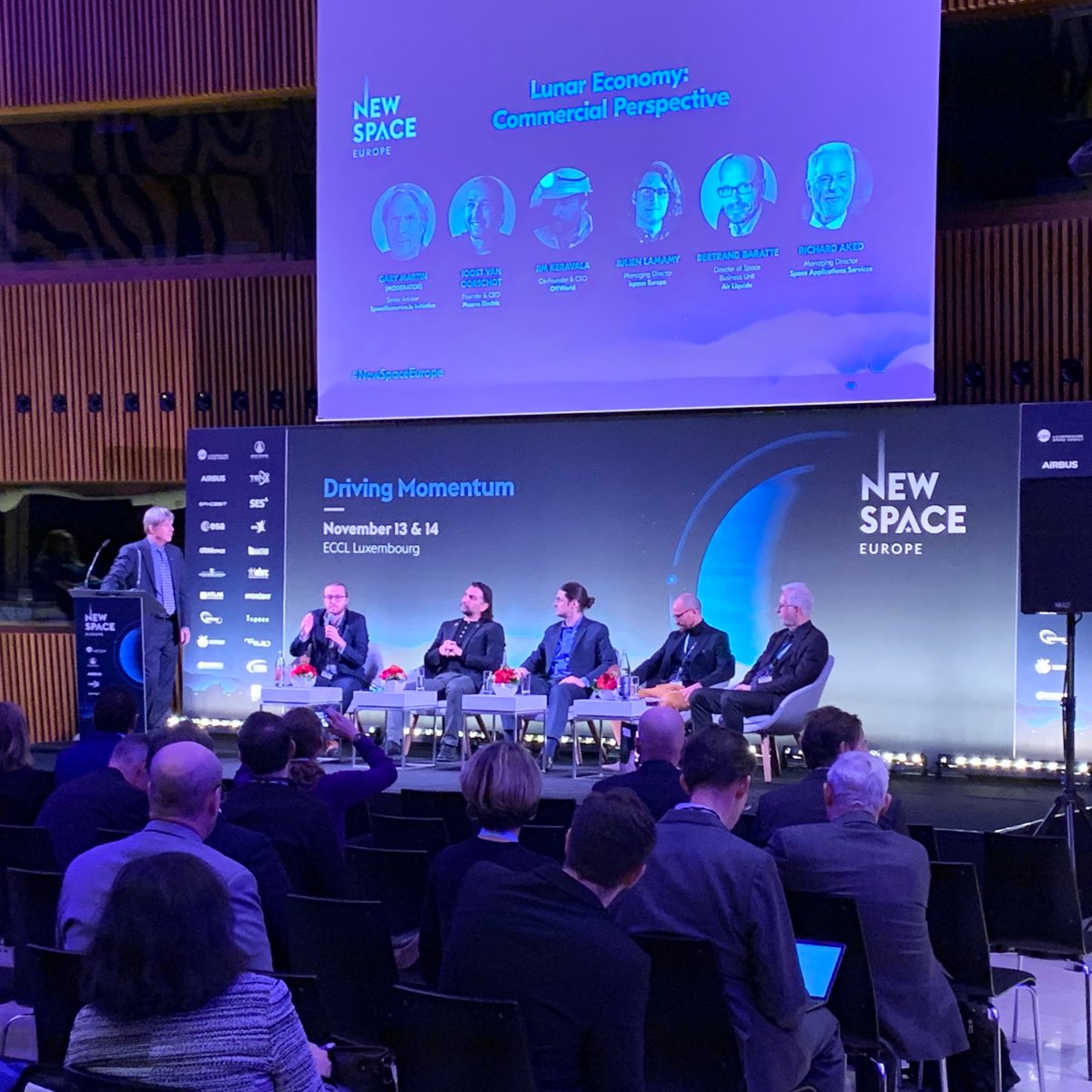 Gary Martin of @spaceRESlux now moderating the commercial #LunarEconomy panel: from automotive to airlines or insurance companies, all being part of this new ecosystem. @MaanaElectric @Hello_OffWorld @ispace_inc @AirLiquideGroup Space Applications Services