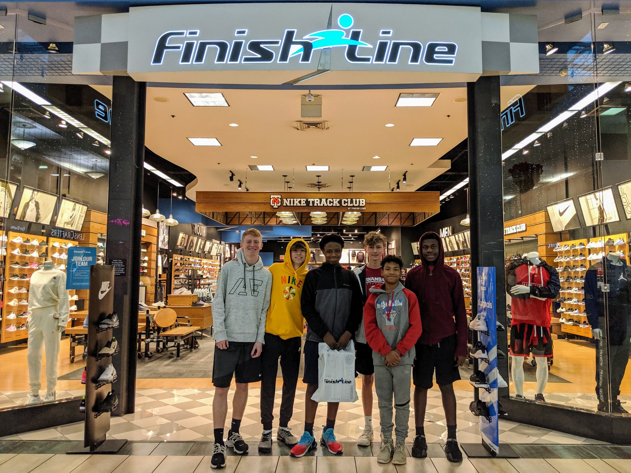 Finish line central best sale mall