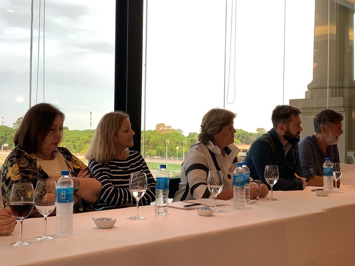 AOFREP's tweet photo. Reunión de Socios Aofrep - Noviembre 2019. Muchas gracias al @HipodromoArgPal por el recibimiento, a Bon Vivant (barras) y a @secuecenhabas_ por el delicioso catering. Seguimos trabajando juntos. https://t.co/IIoYsjXmri #Eventos #Argentina #Aofrep #Asociación #BuenMiercoles https://t.co/Xxly11Rhfp