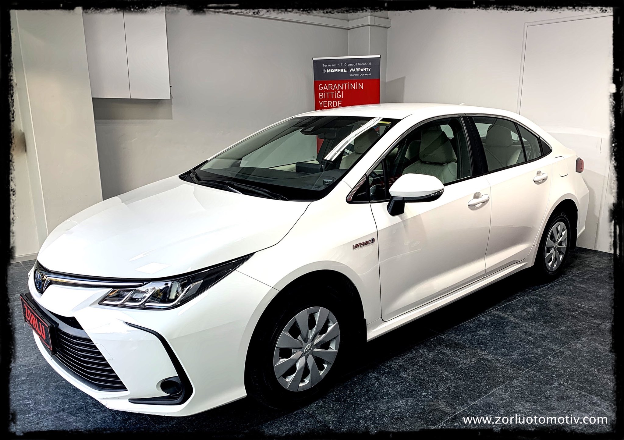 Toyota corolla 1. 8 гибрид toyota. 1. 1. 8 гибрид toyota.