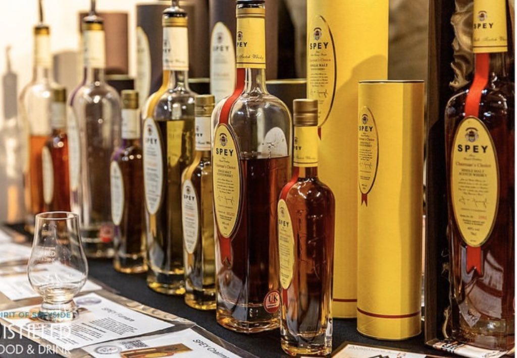byronsgin's tweet photo. @distilledscot shared some great photos from #distilled19 of guests enjoying our #SPEYCollection and #ByronsGin #Slainte 🥃 #SPEY #SpeysideDistillery #Whisky #Scotch #Gin https://t.co/LGMAxrJAPt