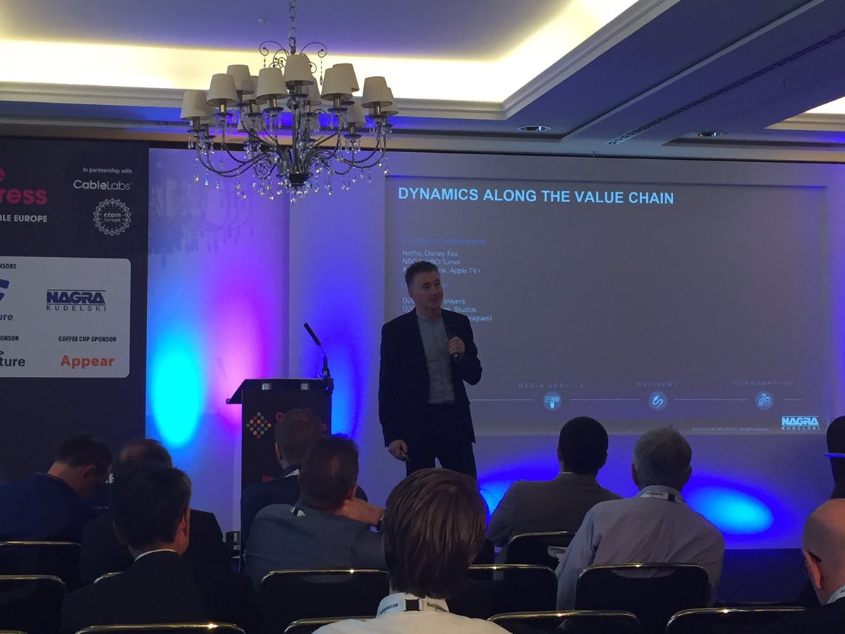 And now for real digitalisation - the digital switch off presented by @NAGRA <a href="/CableCongress/">Cable Congress</a>
