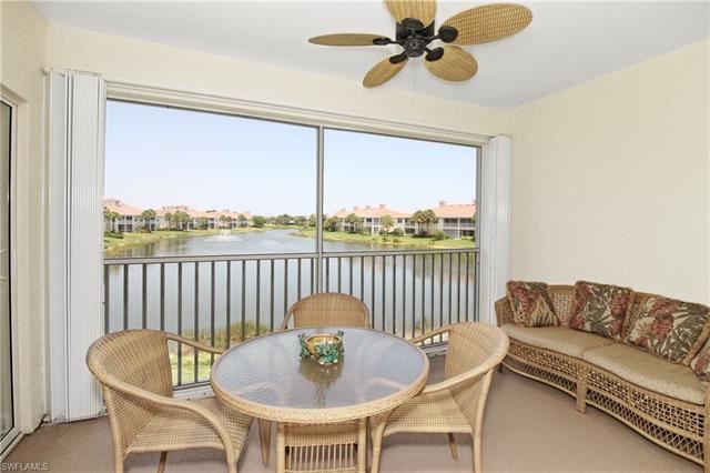GabrieleVretta's tweet photo. Western exposure with long sparkling lake views and breathtaking sunsets in Bridgewater Bay! This 3 bedroom, 2 bath second floor light and bright end unit is a must see! ⬇️Click on link below for details. 📲Contact me for a private tour.
https://t.co/UmFc1xFBRM https://t.co/aABa6Nv7v2