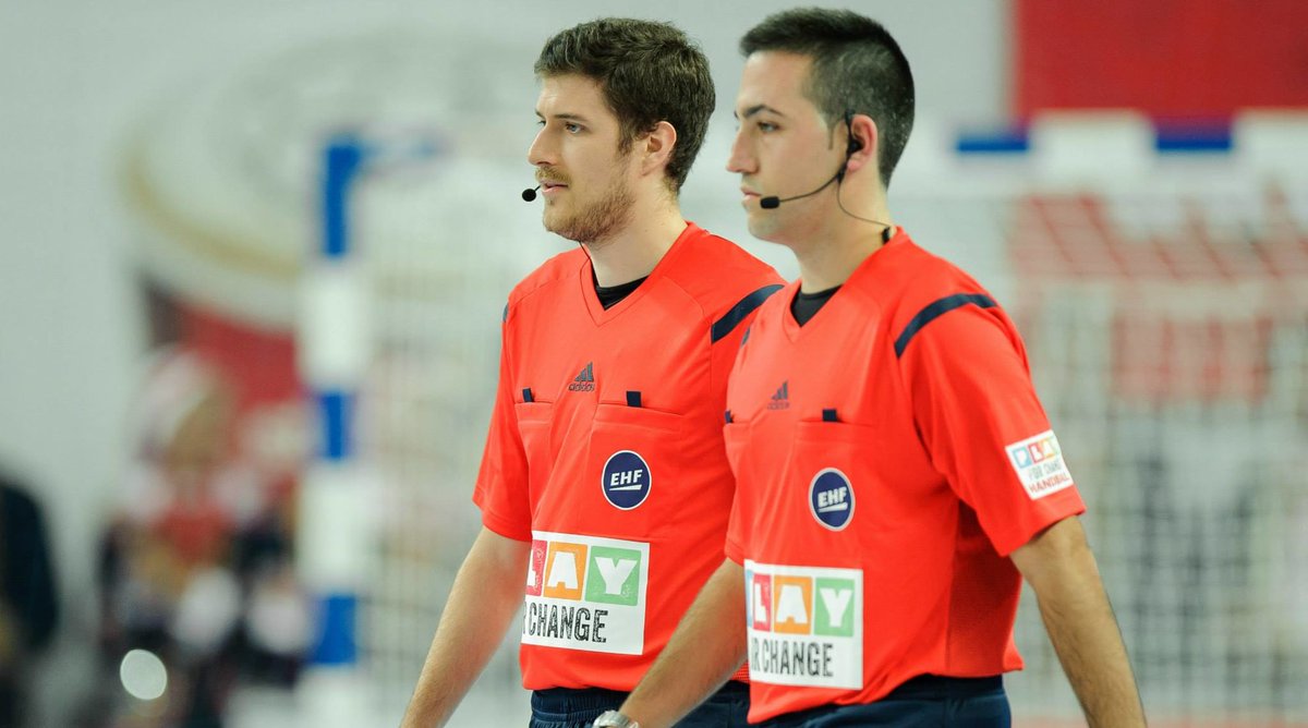 Nou Curs d’Àrbitre Base d’Handbol a Girona 📍

👉 DISSABTE 23 DE NOVEMBRE 2019 DE 9:00 A 13:00 HORES

👉 LLOC: SALA DE JUNTES PAVELLÓ BLANC I VERD, (Carrer Narcís Aliu, 0, 17462 Bordils, Girona)

📝 bit.ly/2pemROZ