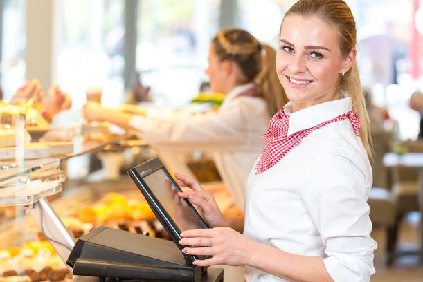 handwerksblatt's tweet image. #Steuerprüfung. Nach einem Systemwechsel der #Steuersoftware oder einer #Datenauslagerung müssen #Unternehmen die alten Programme künftig nicht mehr zehn Jahre sondern nur noch fünf Jahre aufbewahren. bit.ly/2Qgkerg Foto: © Jens Brüggemann/123RF.com