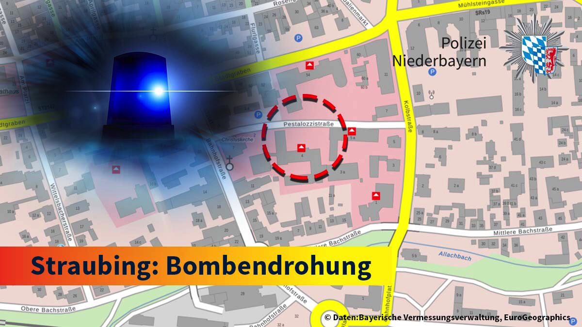 polizeiNB's tweet image. #Straubing #Bombendrohung
Aktuell ist etwa 1/4 der relevanten Fläche durch Spengstoffhunde abgesucht. Die Hunde brauchen in regelmäßigen Abständen Pausen, um erneut einsatzfähig zu sein.
Es kann also noch eine Weile dauern. Verkehrsteilnehmer - habt bitte Geduld.
#WirFuerEuch
