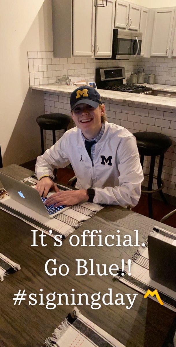 patti_boehm's tweet photo. Congrats, Michael!  So proud. 〽️ https://t.co/4POCFbHM5M