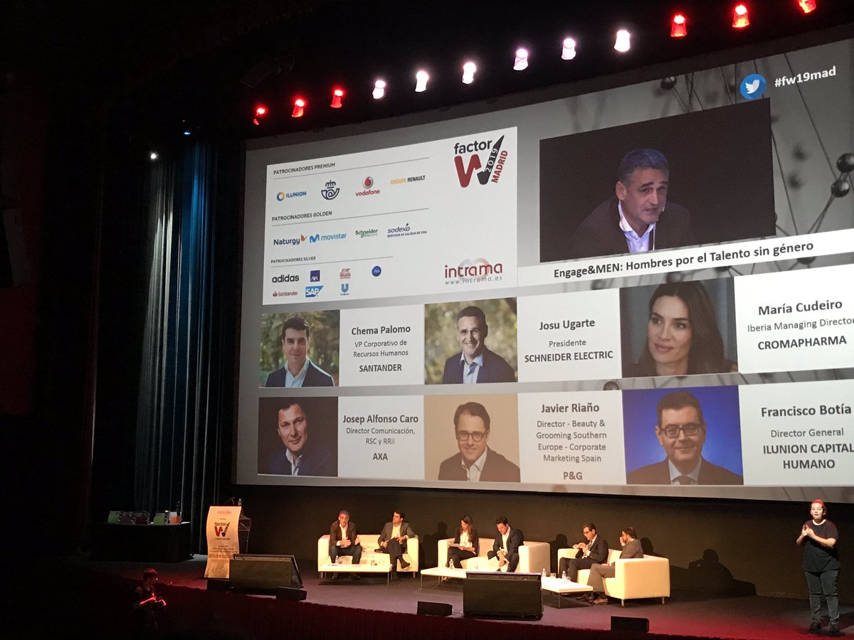 mariaserrano's tweet photo. @jugartea en #FW19Mad apuesta por la #diversidad como imperativo de negocio en @SchneiderES , desde la agenda de cada comité de dirección, la gestión del talento y el desarrollo de carrera. https://t.co/3LTxjBBILu
